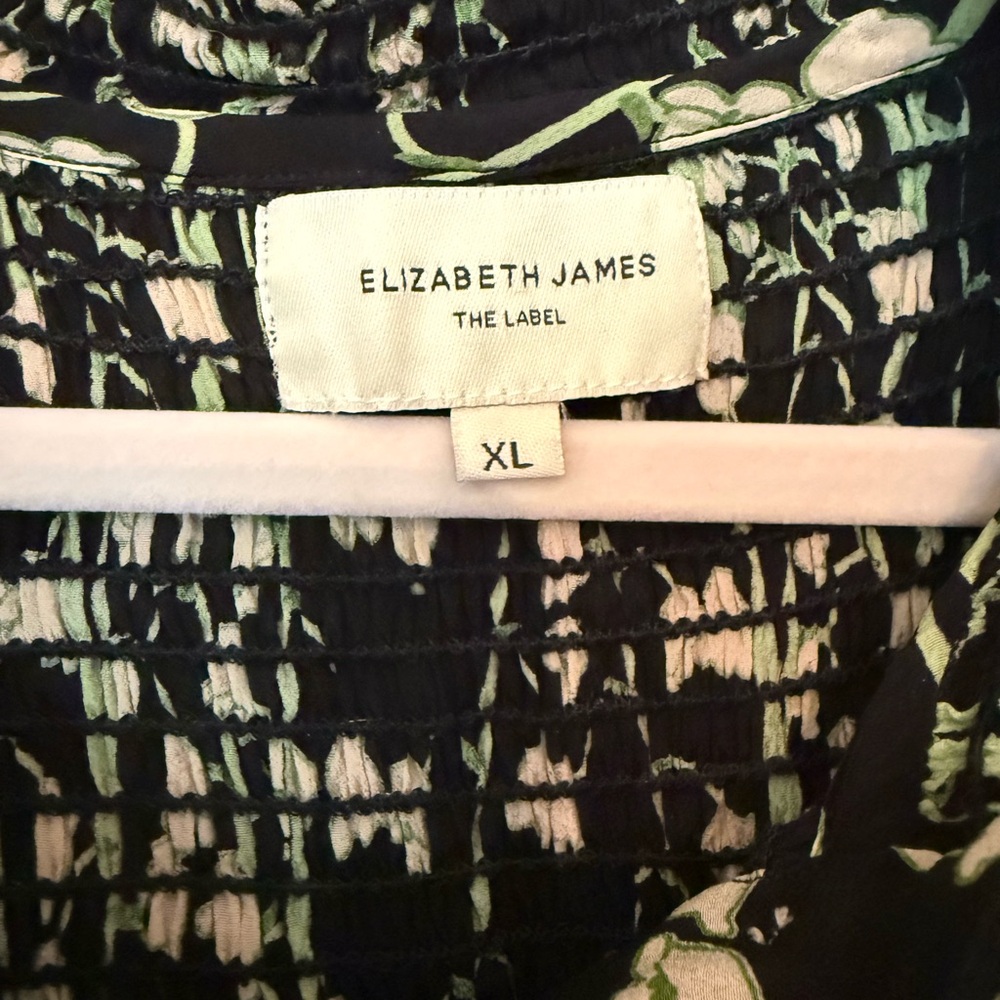 Elizabeth James The Label Ellery Blouse in Sprig Floral Print. size is XL - Picture 2 of 8